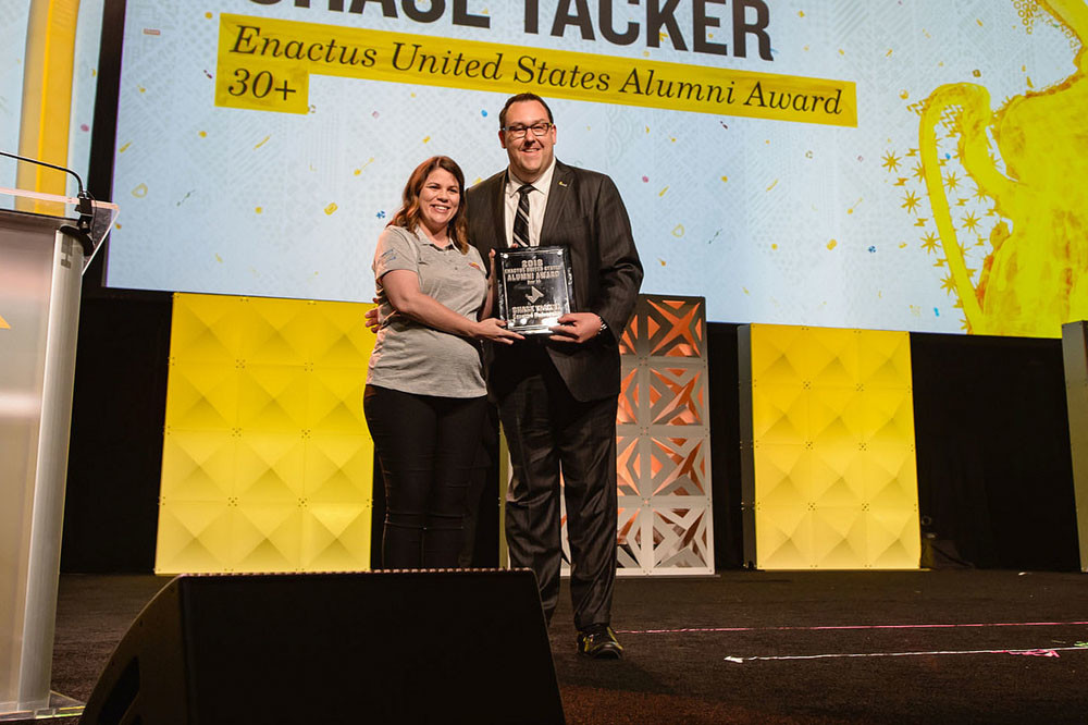 Strong Finish
Walmart executive Chase Tacker receives Enactus USA’s Over 30 Alumnus of the Year Award.